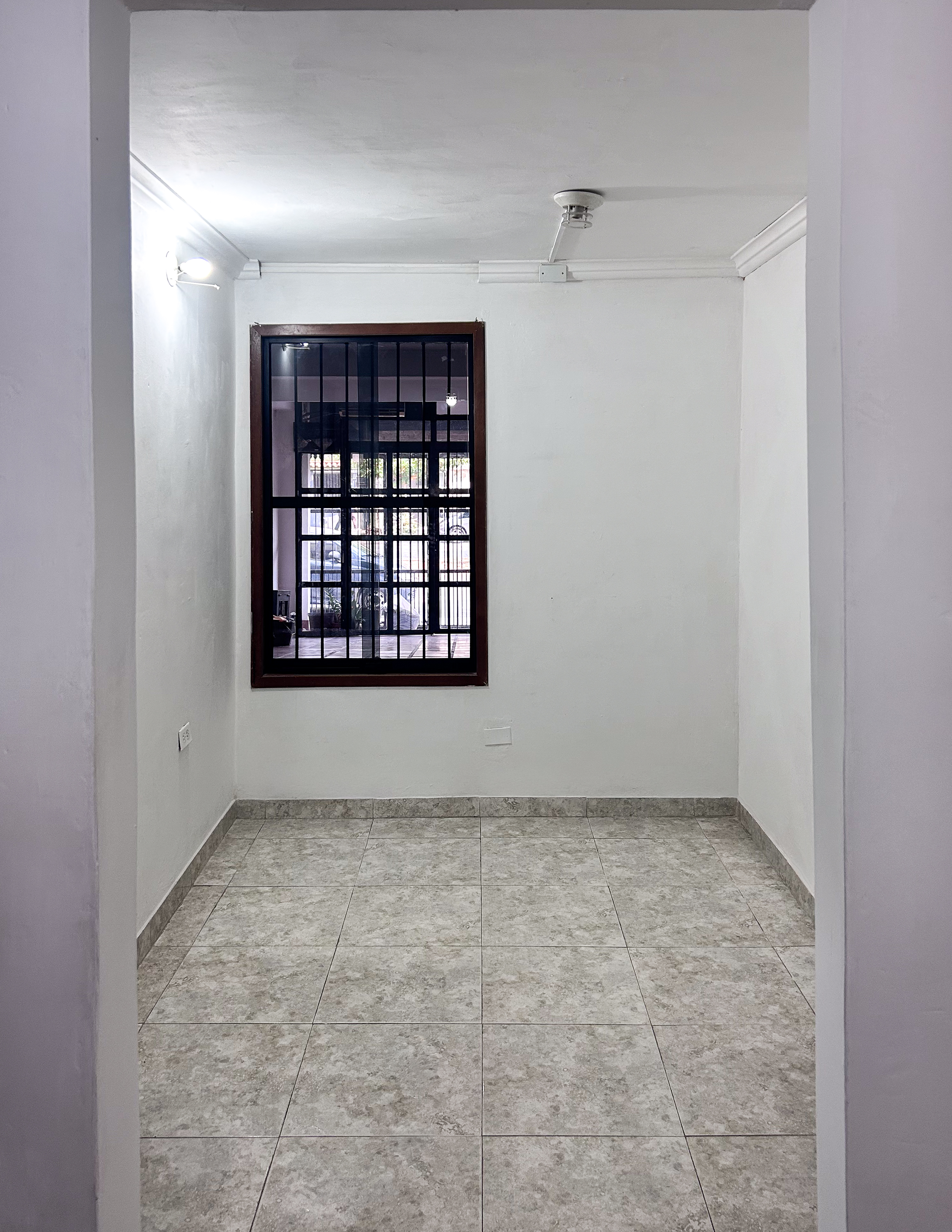 Espacio Comercial en La Esmeralda 2